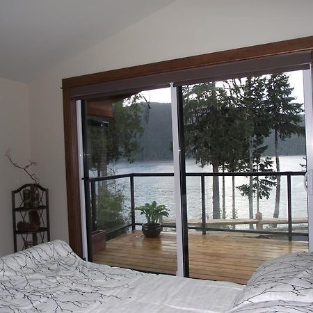Wild Coast Chalets Port Renfrew Extérieur photo