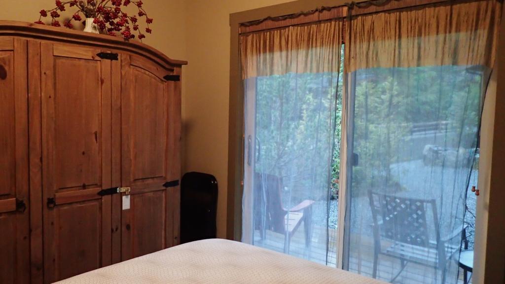 Wild Coast Chalets Port Renfrew Chambre photo