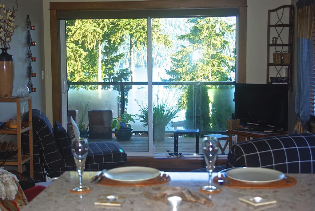Wild Coast Chalets Port Renfrew Chambre photo