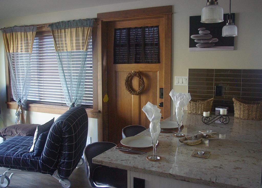 Wild Coast Chalets Port Renfrew Chambre photo