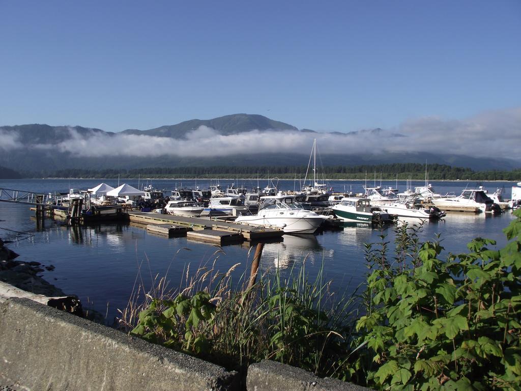 Wild Coast Chalets Port Renfrew Extérieur photo