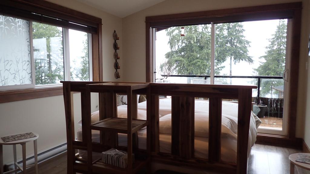 Wild Coast Chalets Port Renfrew Extérieur photo